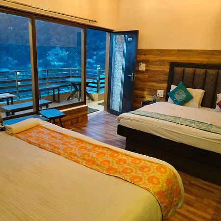 Hotel Surya Lake View Nainital Buitenkant foto